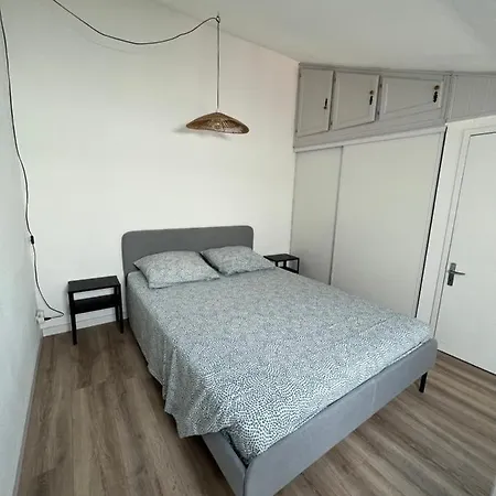 Petite Maison De Au Bord De L'eau Holiday home *