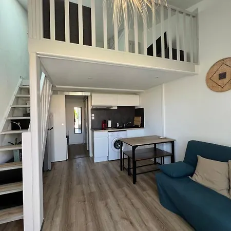 Holiday home Petite Maison De Au Bord De L'eau *